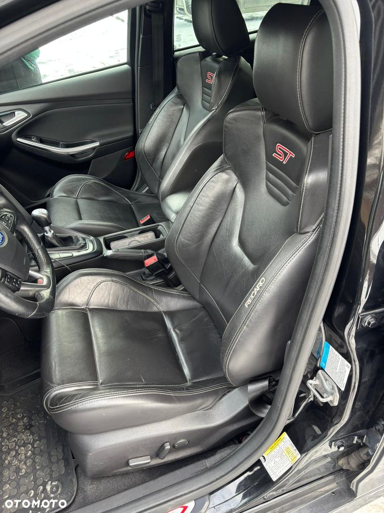 Ford Focus 2.0 EcoBoost ST - 4
