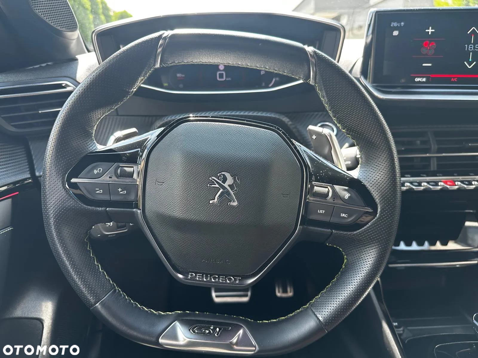 Peugeot 208 PureTech 100 EAT8 GT - 11