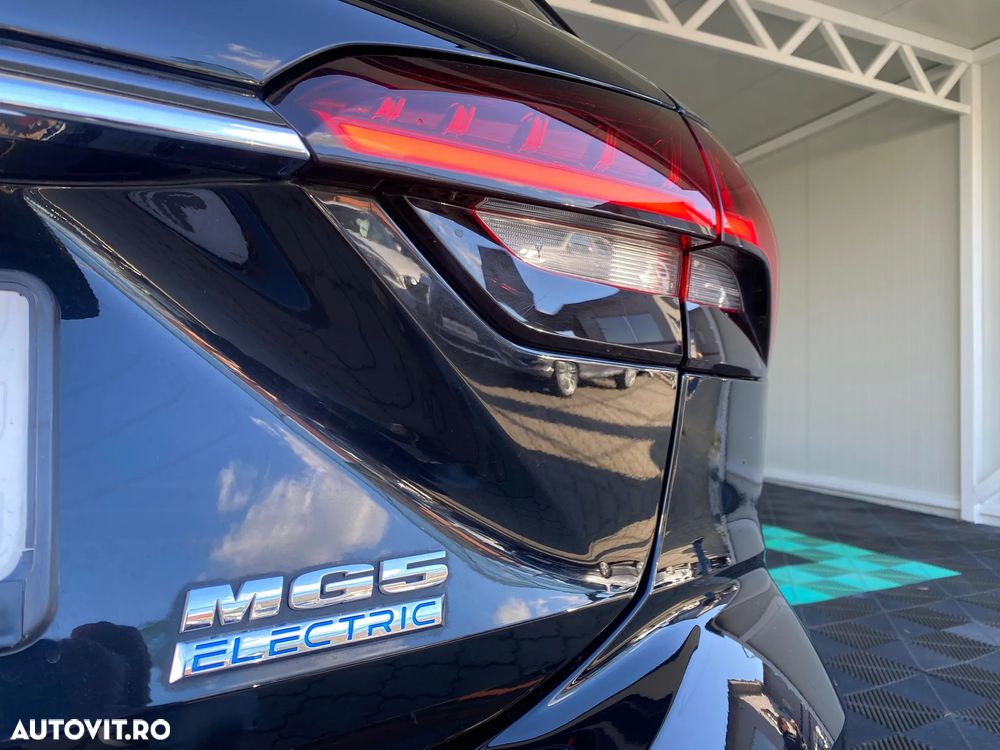 MG MG5 - 11