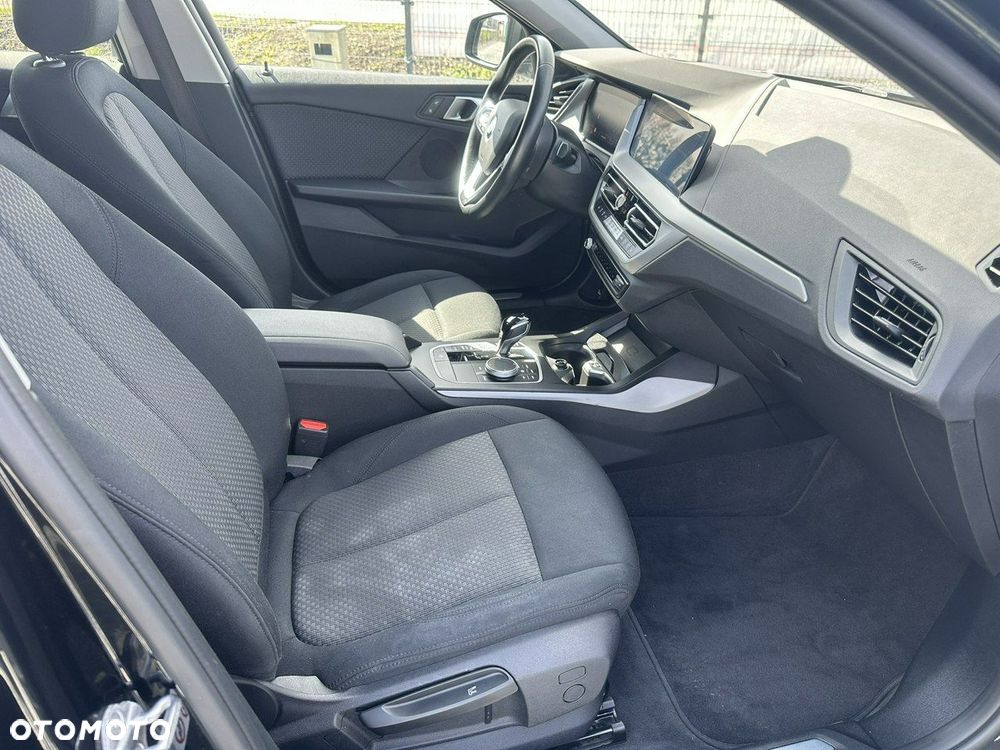 BMW Seria 1 118i Advantage - 32