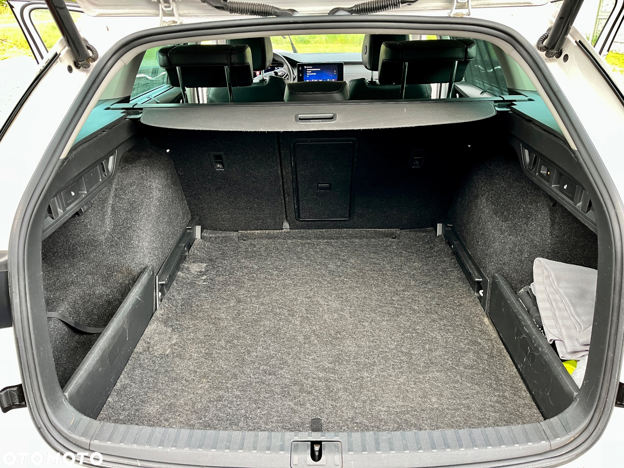 Skoda Octavia Combi 2.0 TDI DSG Premium Edition - 29