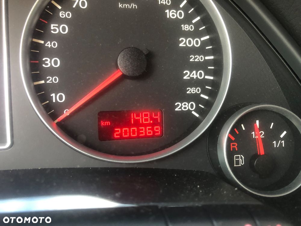 Audi A4 Limousine - 7