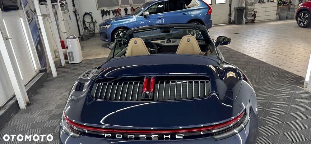 Porsche 911 Carrera Cabriolet PDK - 17
