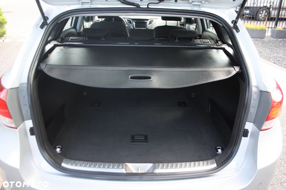 Hyundai i40 1.6 GDI Comfort + - 37