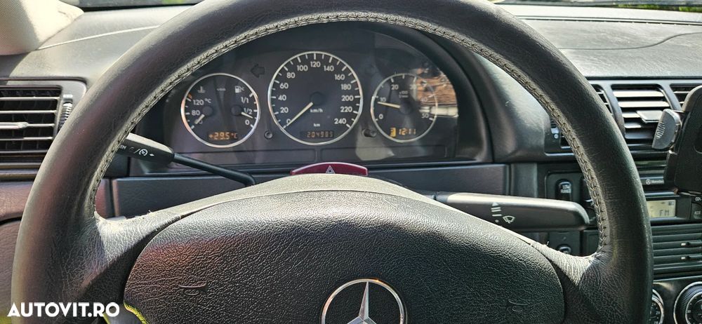 Mercedes-Benz ML - 25