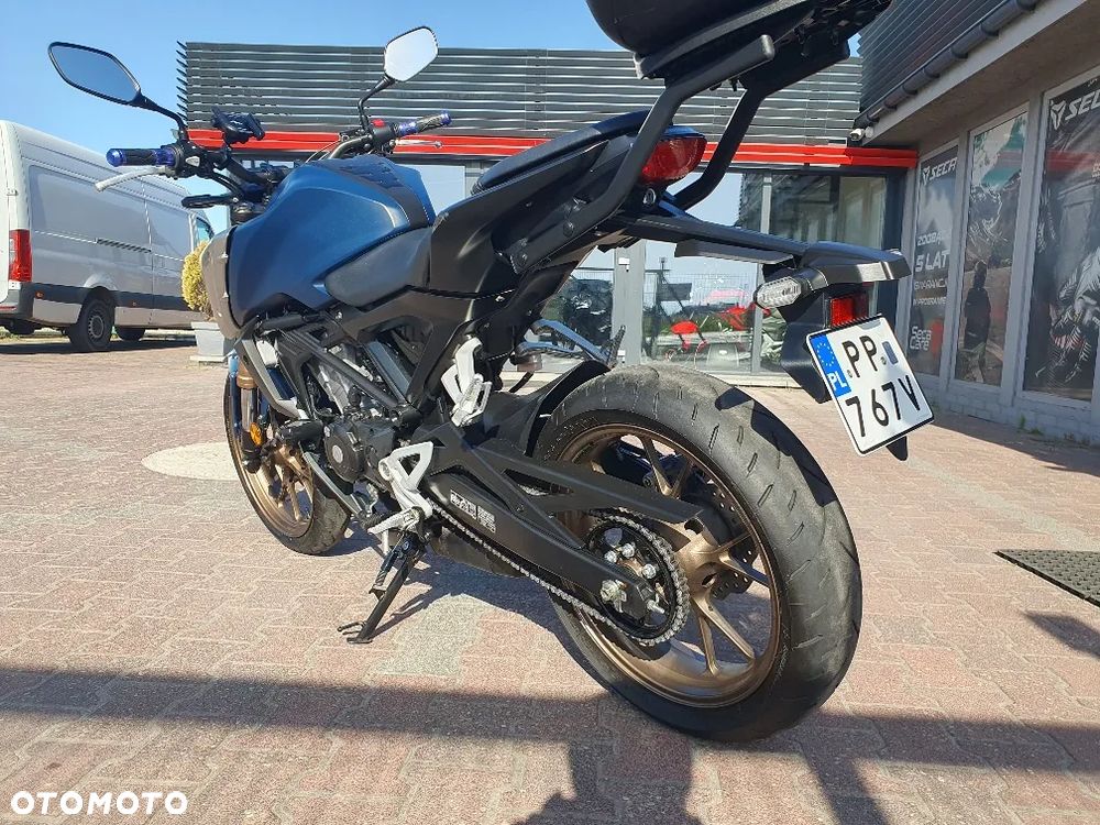 Honda CB - 11