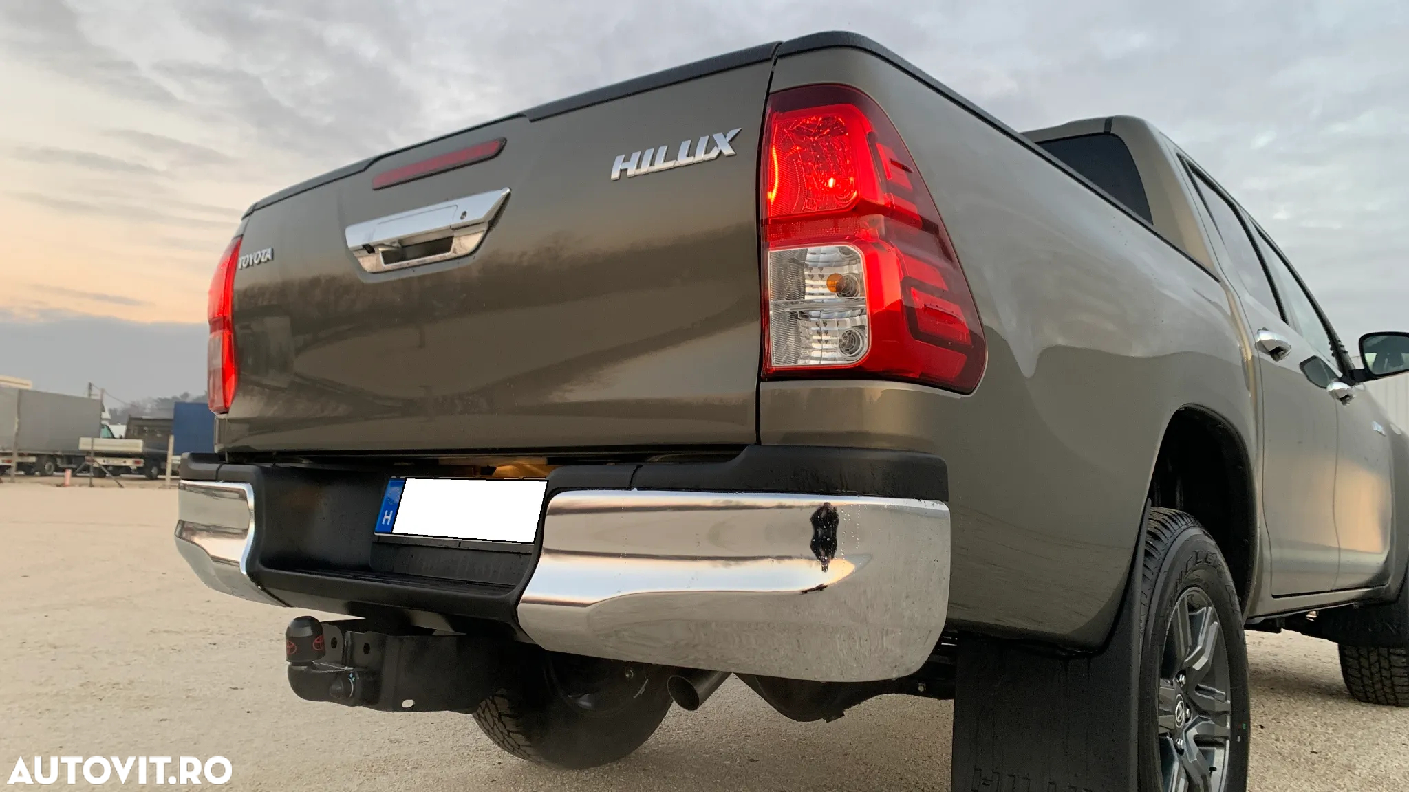 Toyota Hilux 2.4D 150CP 4x4 Double Cab AT Style - 9