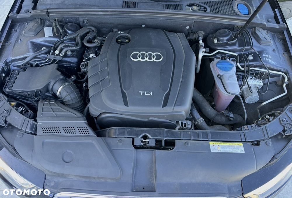 Audi A4 Limousine - 8