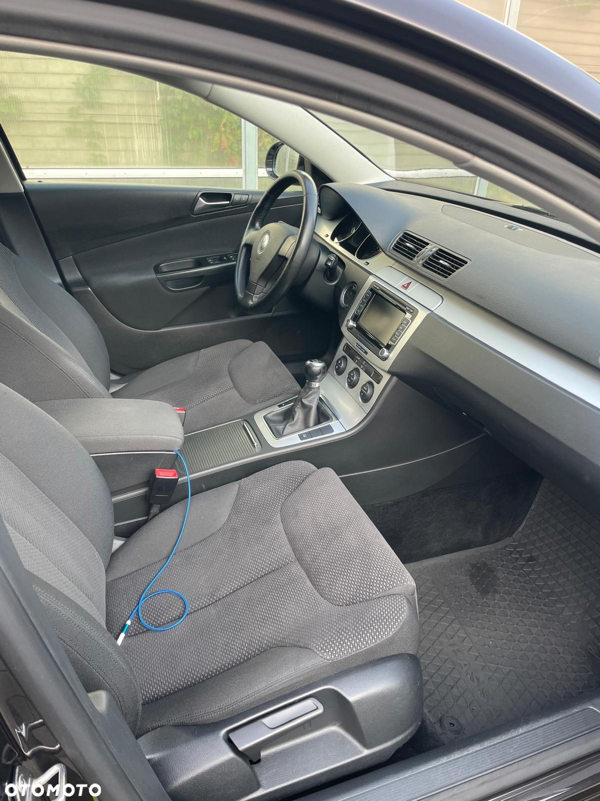Volkswagen Passat 1.8 TSI Comfortline - 12