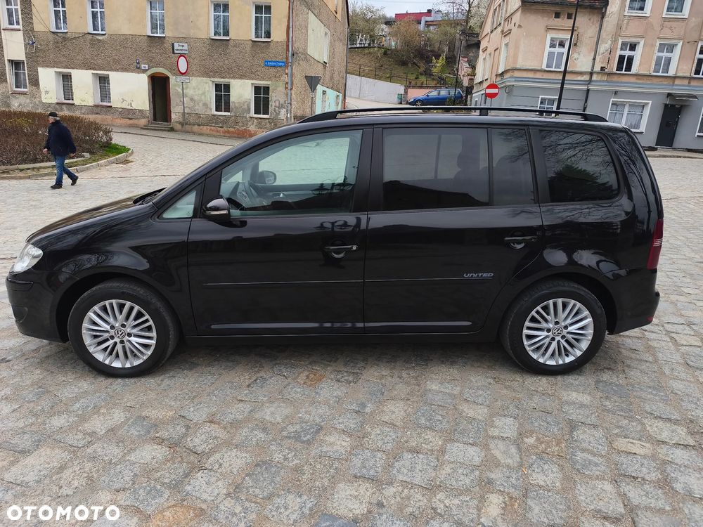 Volkswagen Touran - 2