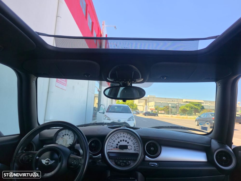MINI 3 Portas Cooper D - 12