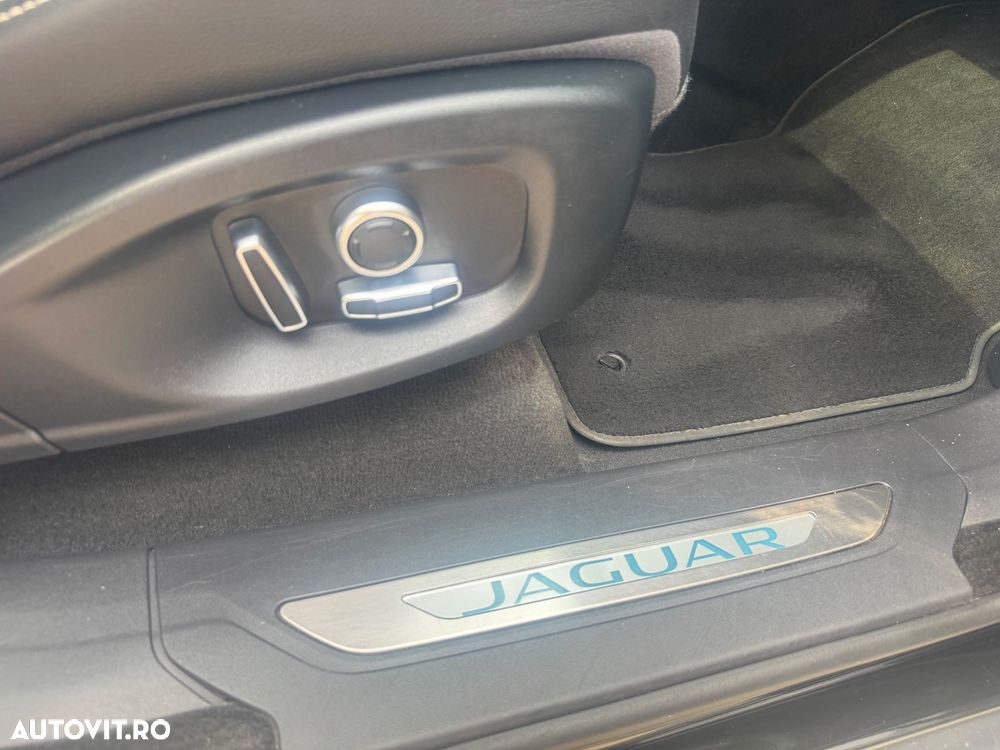 Jaguar F-Pace 20d AWD Aut. R-Sport - 34