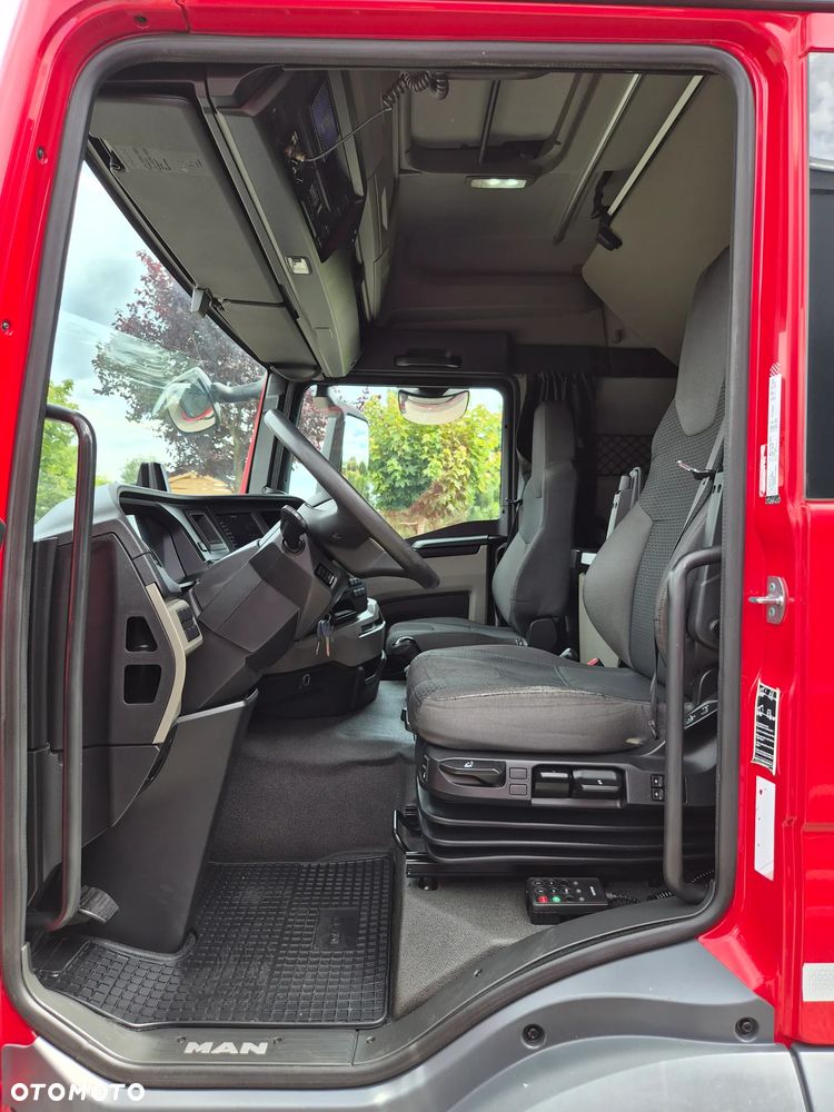 MAN TGL 12.250 KABINA LX DWA LÓŻKA + 23 PALETY - 24
