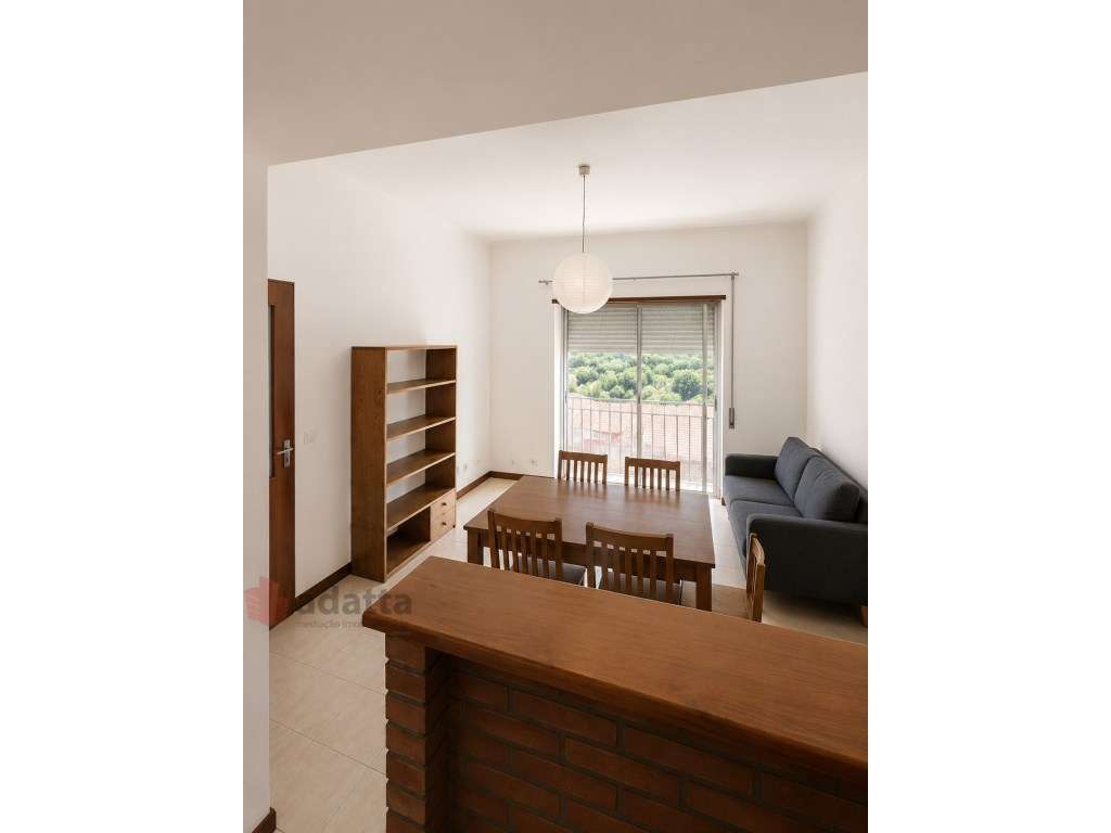 T2 Mobilado c/ Varanda e Vista Rio - Junto à Univ. de Coimbra e Met... - Grande imagem: 4/29