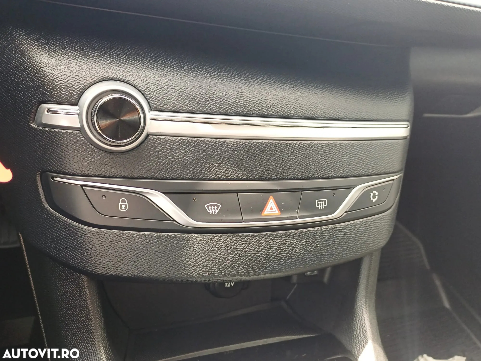 Peugeot 308 1.2 L PureTech Turbo S&S Active - 20