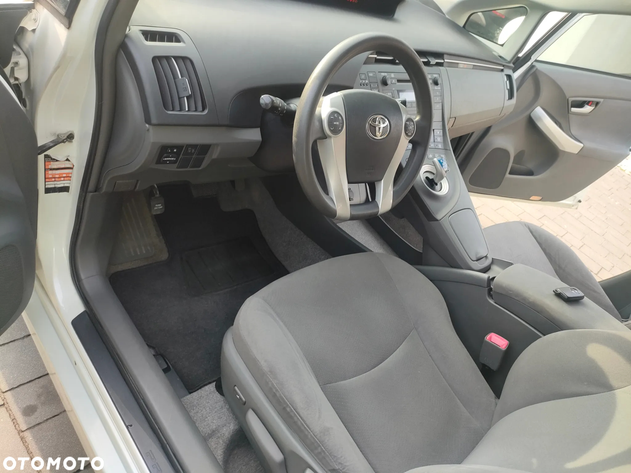 Toyota Prius 1.8 HSD Active - 14