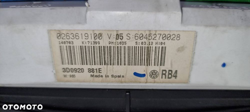 LICZNIK ZEGAR VOLKSWAGEN PHAETON 3D0920881E - 2