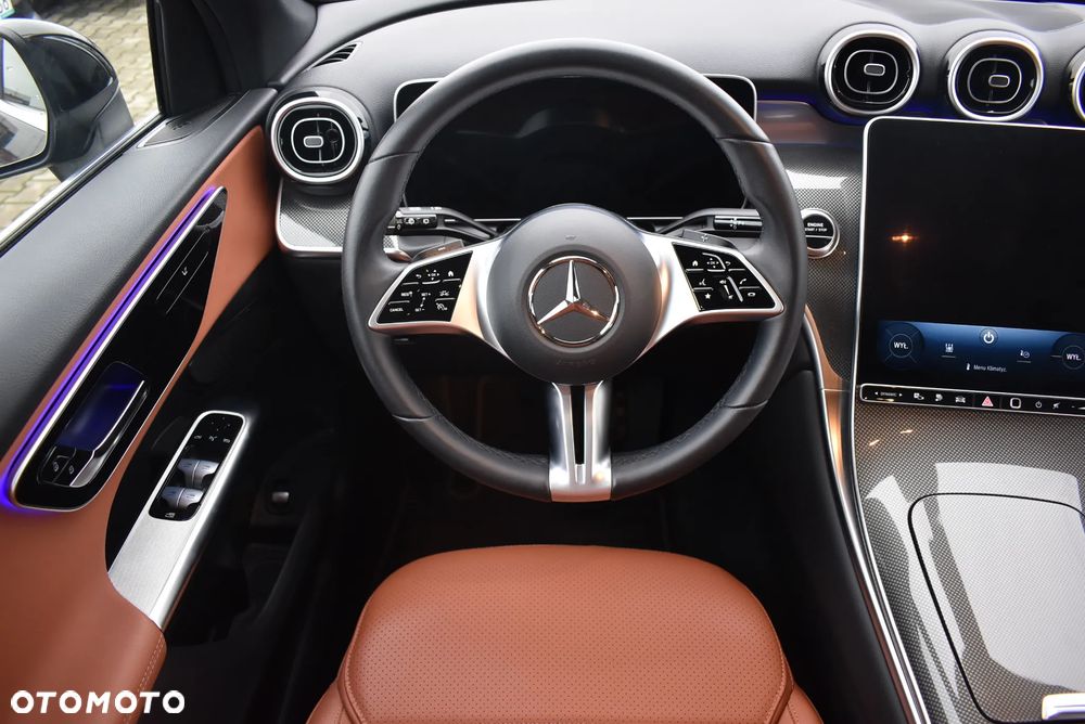 Mercedes-Benz GLC 300 de PHEV 4-Matic Avantgarde - 24