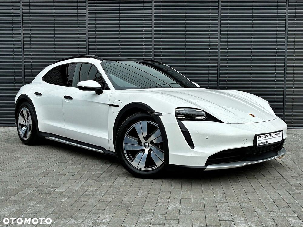 Porsche Taycan - 8