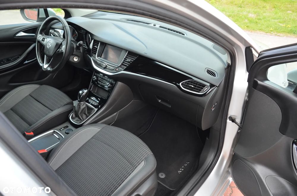 Opel Astra 1.2 T GS S&S - 19