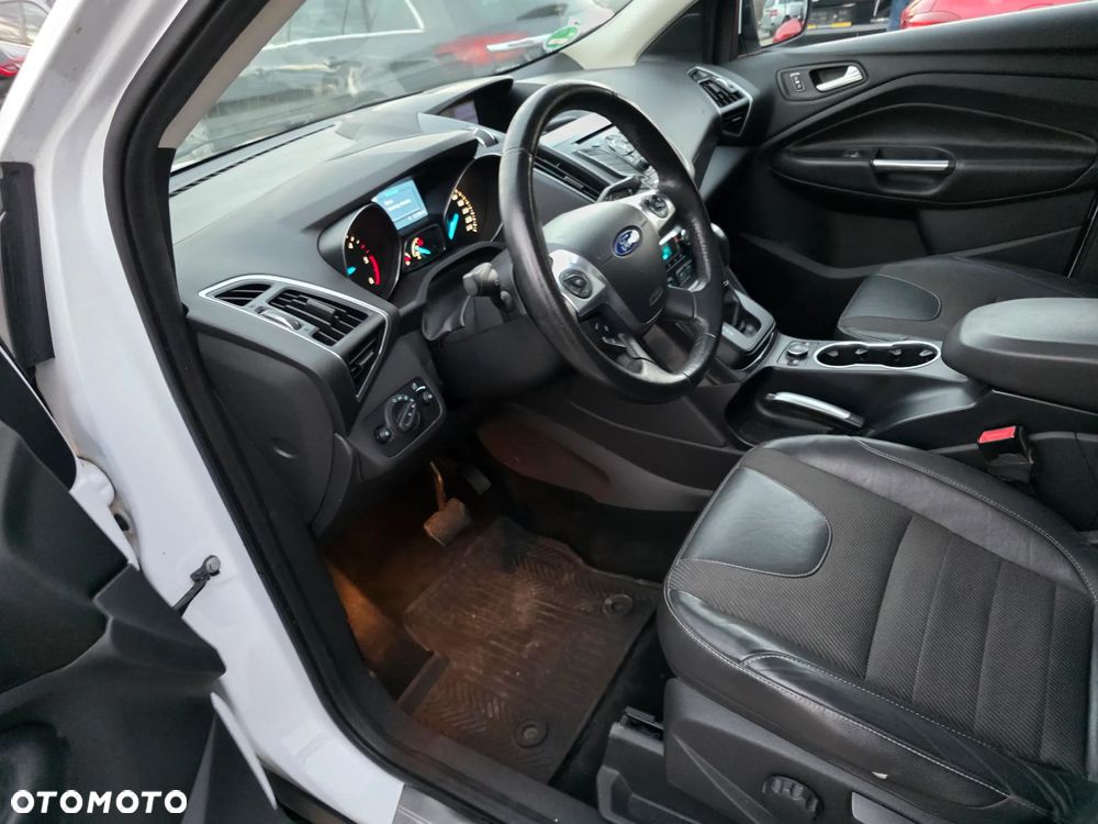 Ford Kuga 2.0 TDCi 4WD Titanium - 24