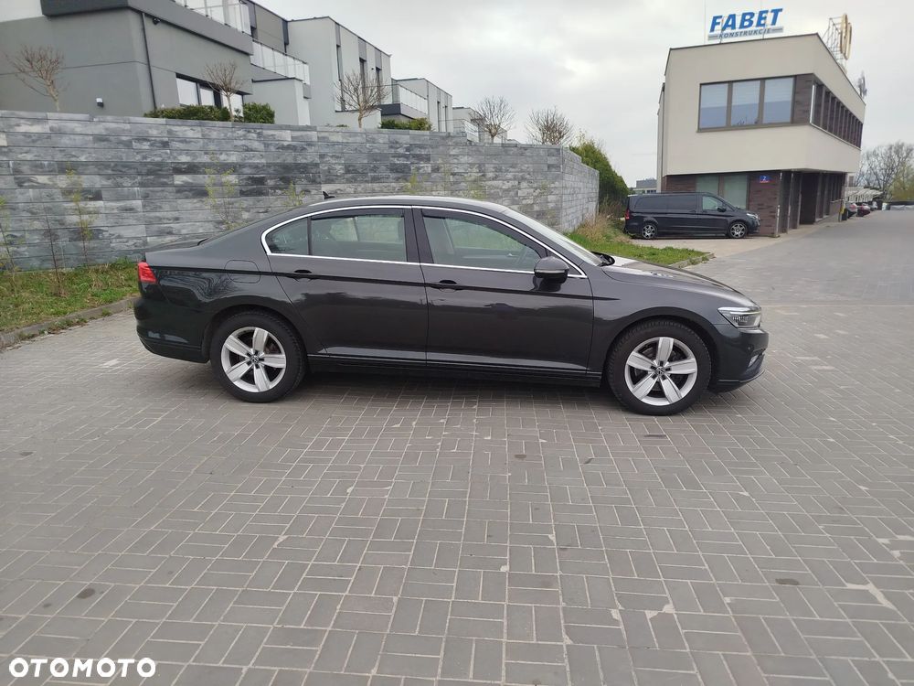 Volkswagen Passat 2.0 TSI Business DSG - 24