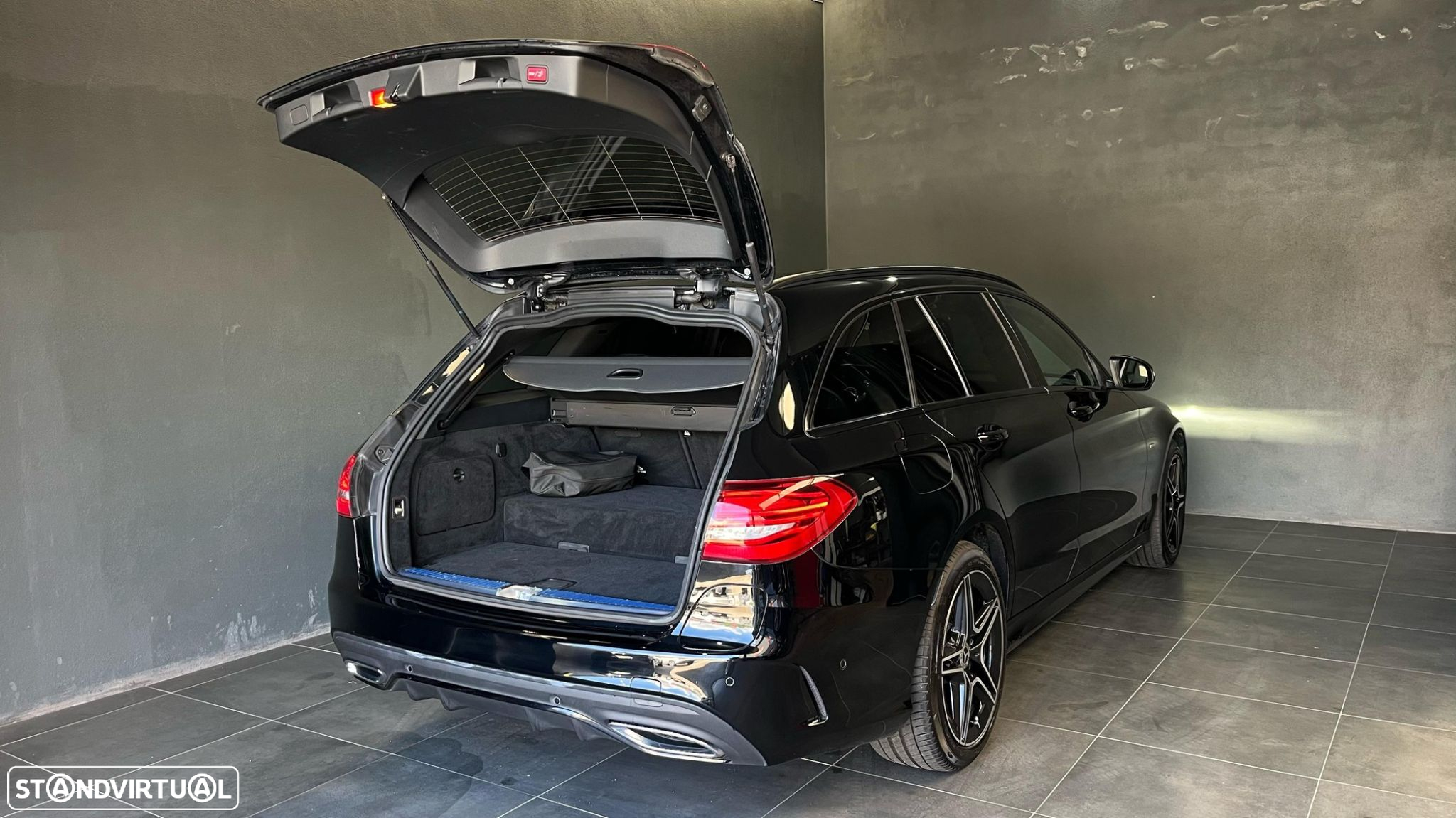 Mercedes-Benz C 300 de AMG Line - 56