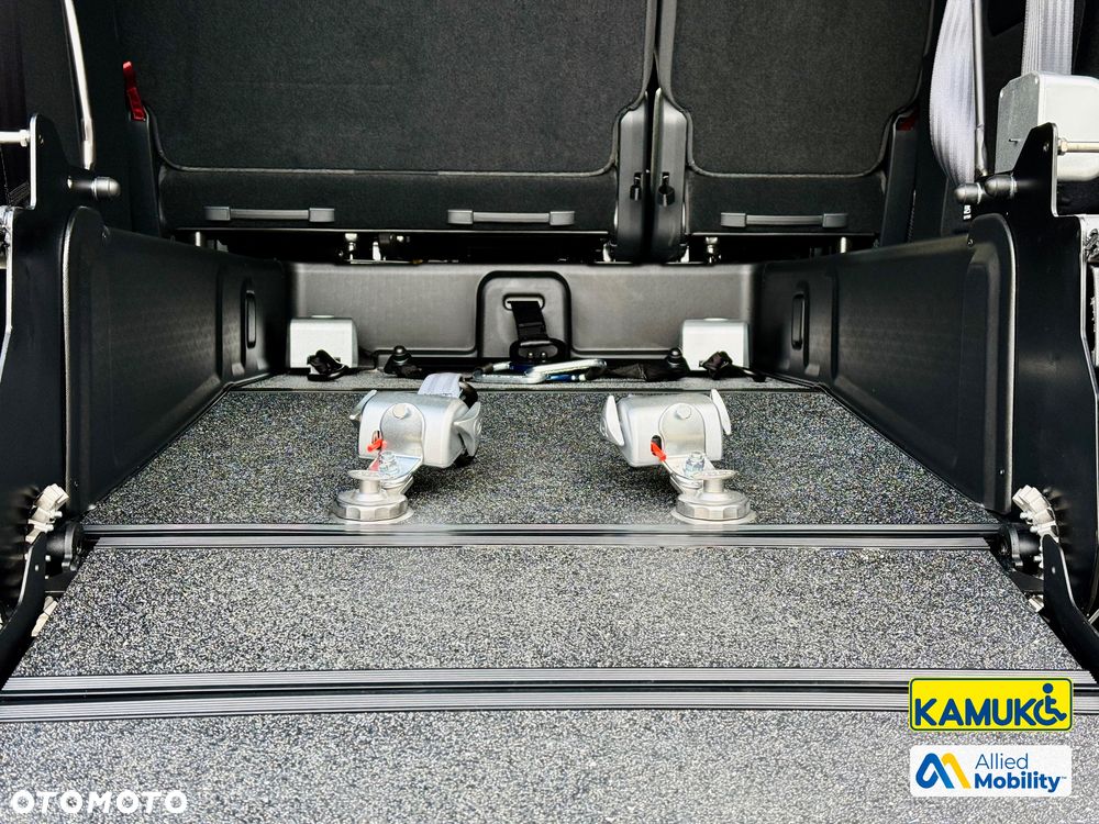 Ford Tourneo Connect 1.5 EcoBoost Titanium - 17