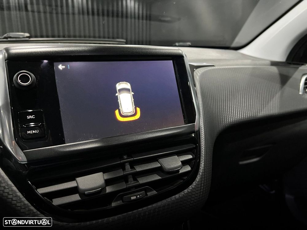 Peugeot 208 1.2 PureTech Allure - 21