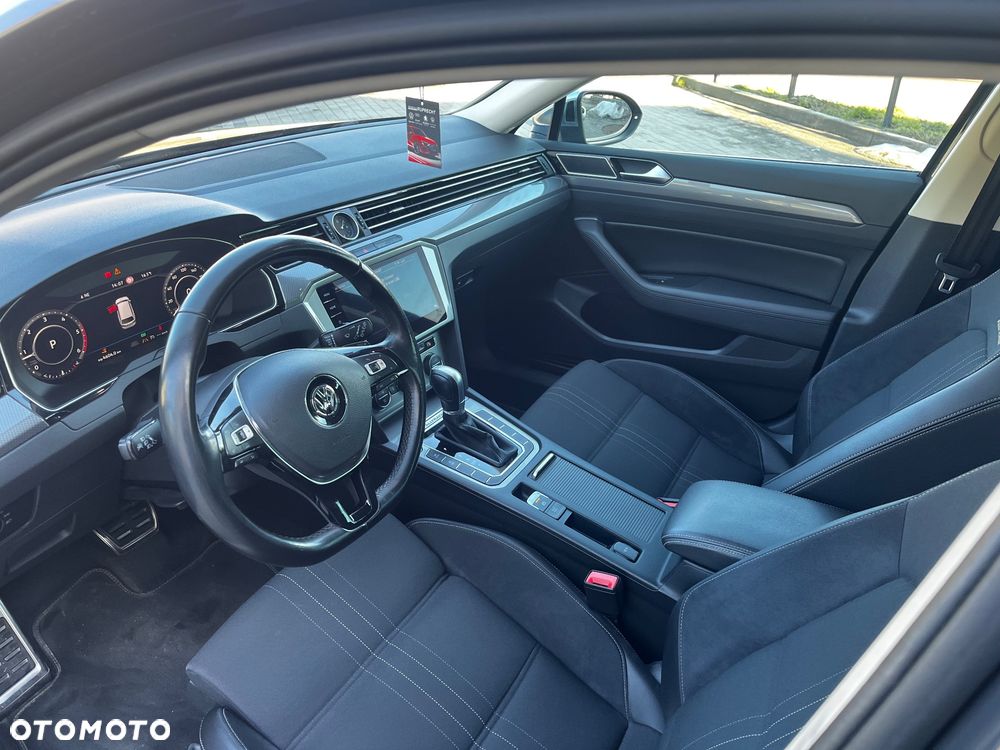 Volkswagen Passat Alltrack 2.0 TDI SCR 4Motion DSG - 9