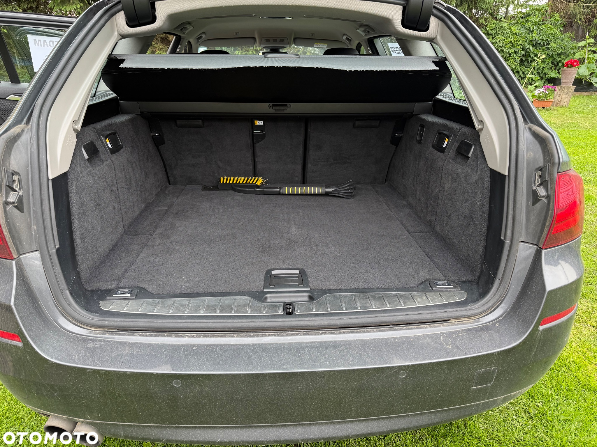 BMW Seria 5 520i - 11