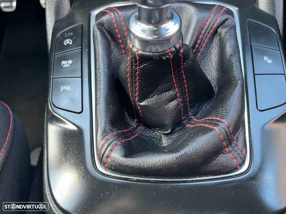 Ford Focus 1.0 EcoBoost ST-Line - 16