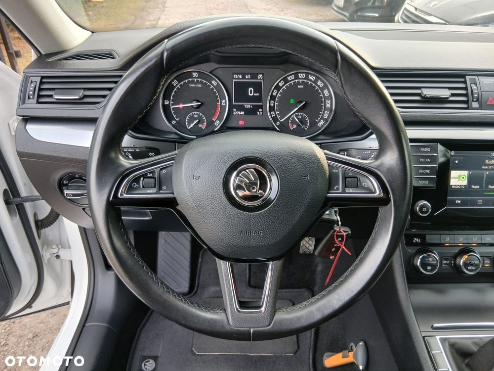 Skoda Superb 1.6 TDI Style - 22