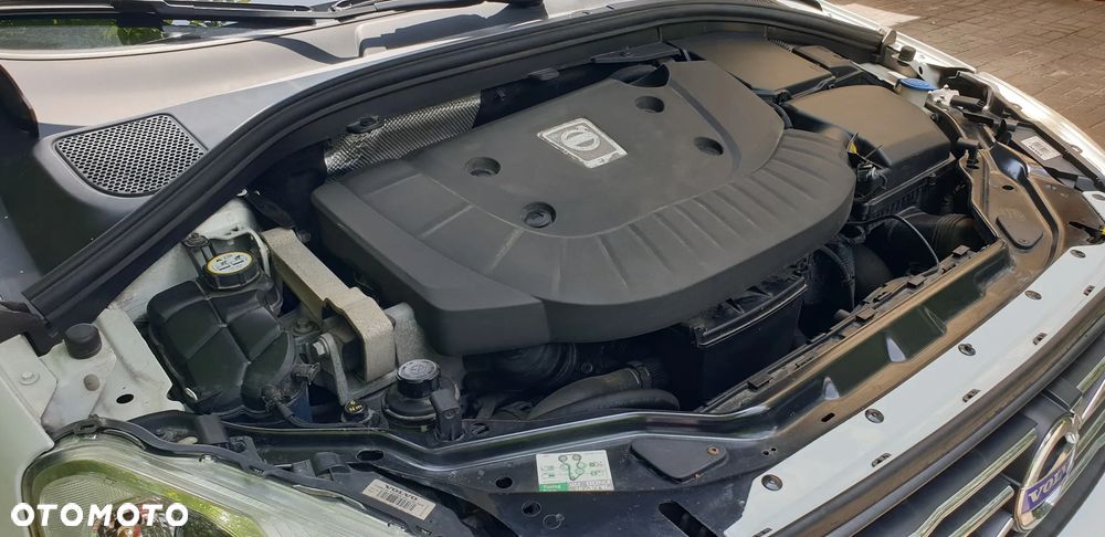 Volvo XC 60 D4 AWD Kinetic - 9