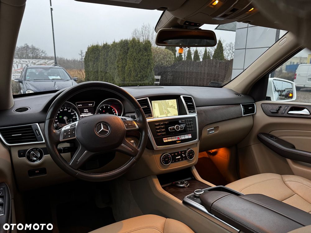 Mercedes-Benz ML 350 4MATIC (BlueEFFICIENCY) 7G-TRONIC - 8