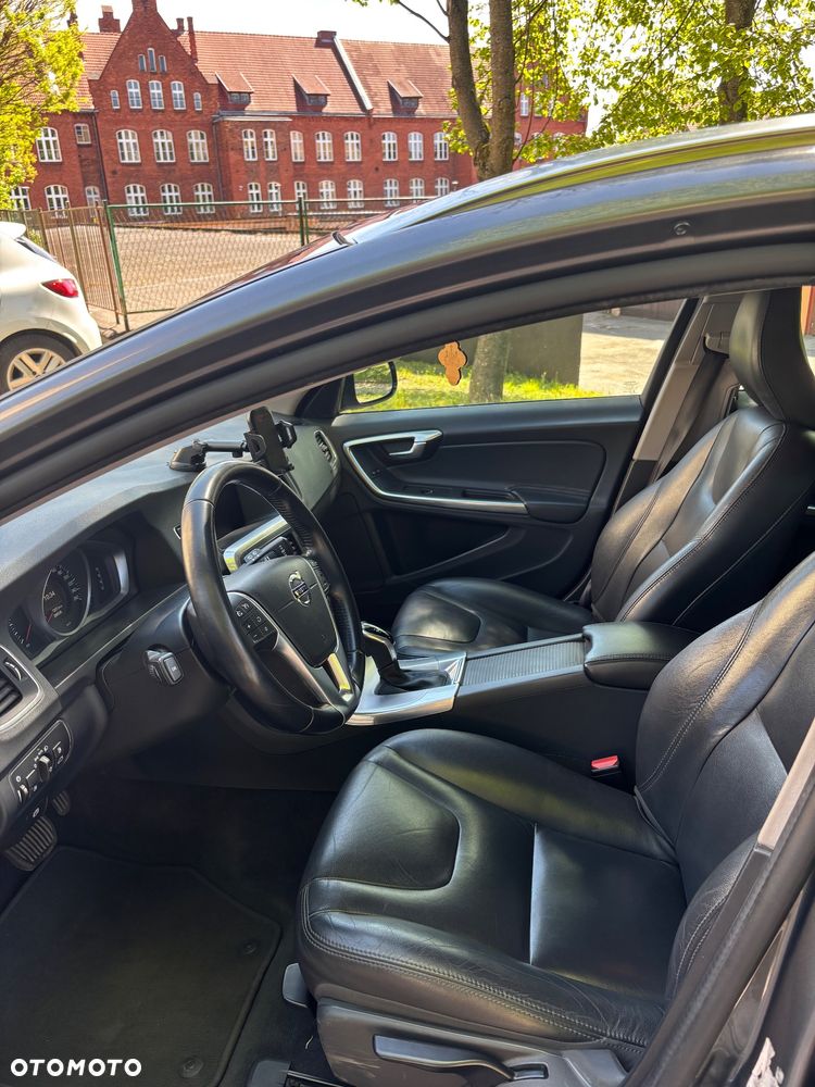 Volvo V60 D3 AWD - 9