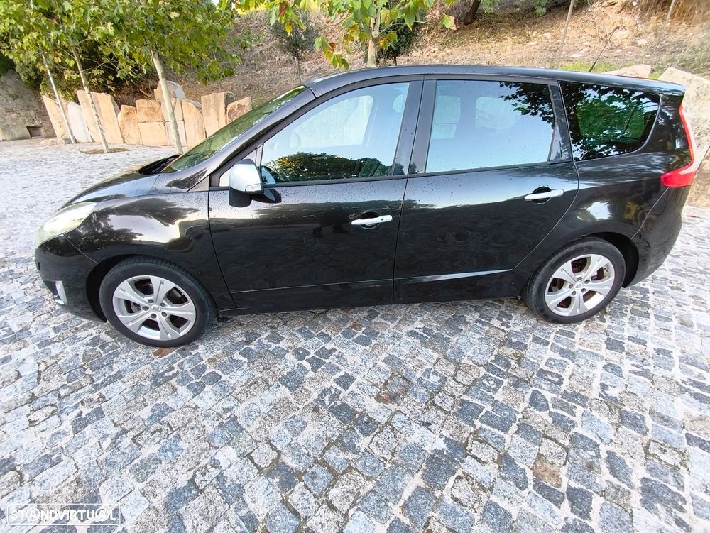 Renault Grand Scénic 1.5 dCi Dynamique S 7L - 2