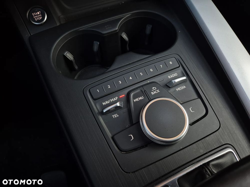 Audi A4 Limousine 2.0 TFSI ultra S tronic - 14