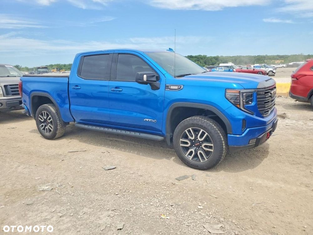 GMC Sierra - 3