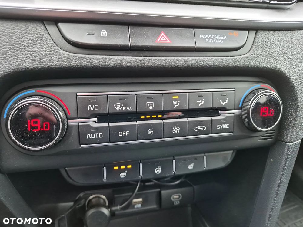 Kia XCeed - 24