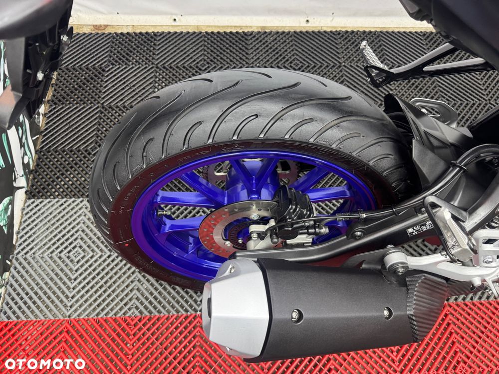 Yamaha MT - 27