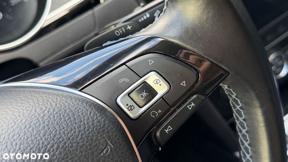 Volkswagen Passat - 17