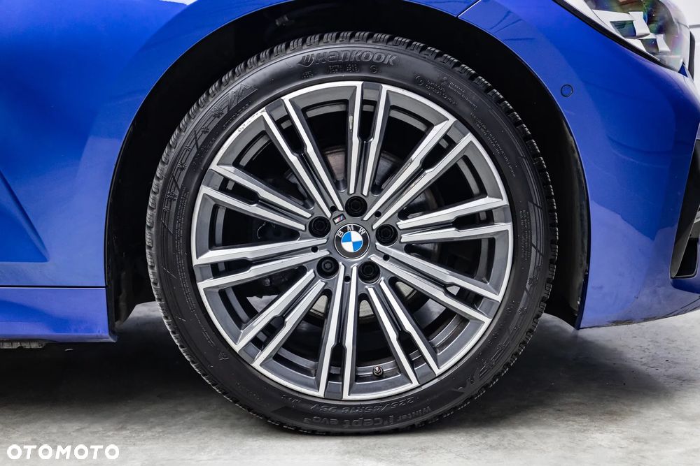 BMW Seria 3 320d xDrive M Sport sport - 14