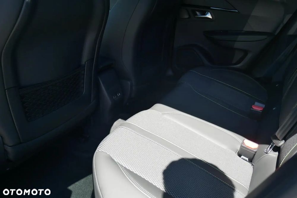 Peugeot 2008 PureTech mHEV GT e-DCS6 - 8