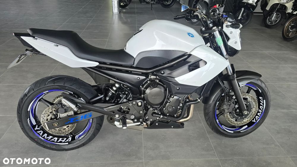 Yamaha XJ - 24