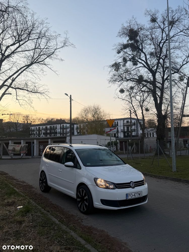 Volkswagen Touran 1.6 TDI DPF Cross DSG - 3