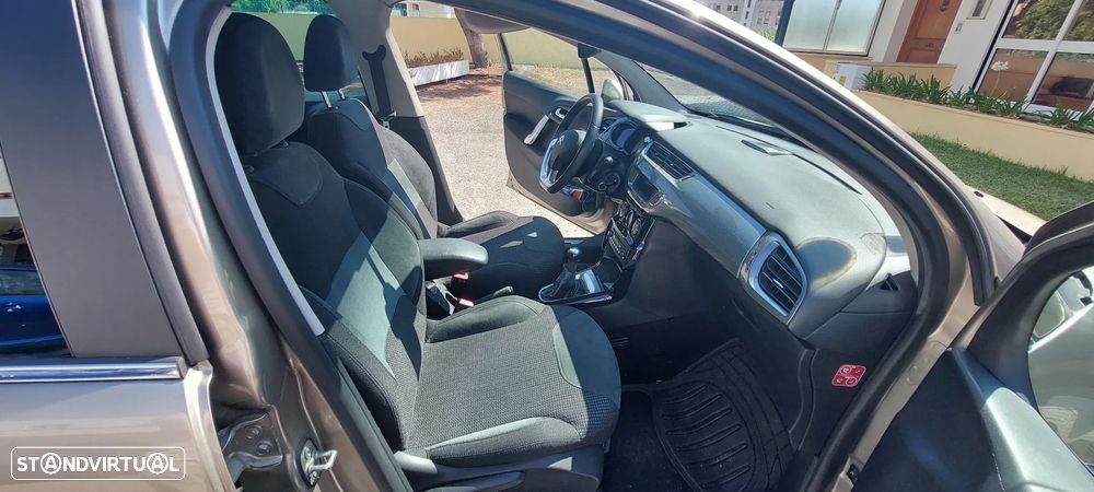 Citroën C3 1.4 HDi Airdream Exclusive - 4