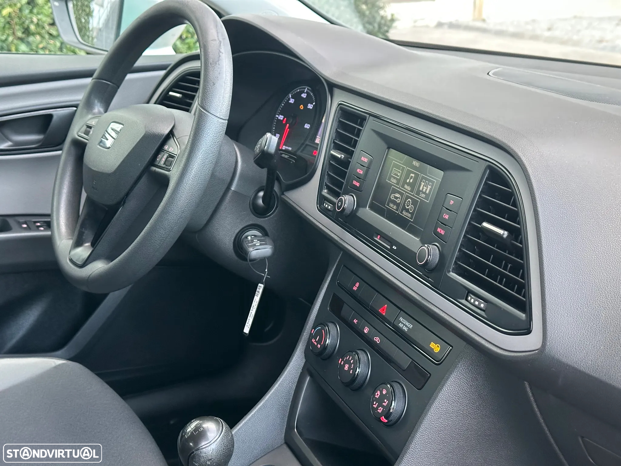 SEAT Leon 1.6 TDI Ecomotive Style - 30