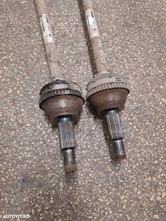 Planetara stanga/dreapta spate Dacia Duster 1.5 DCI an 2010-2017
