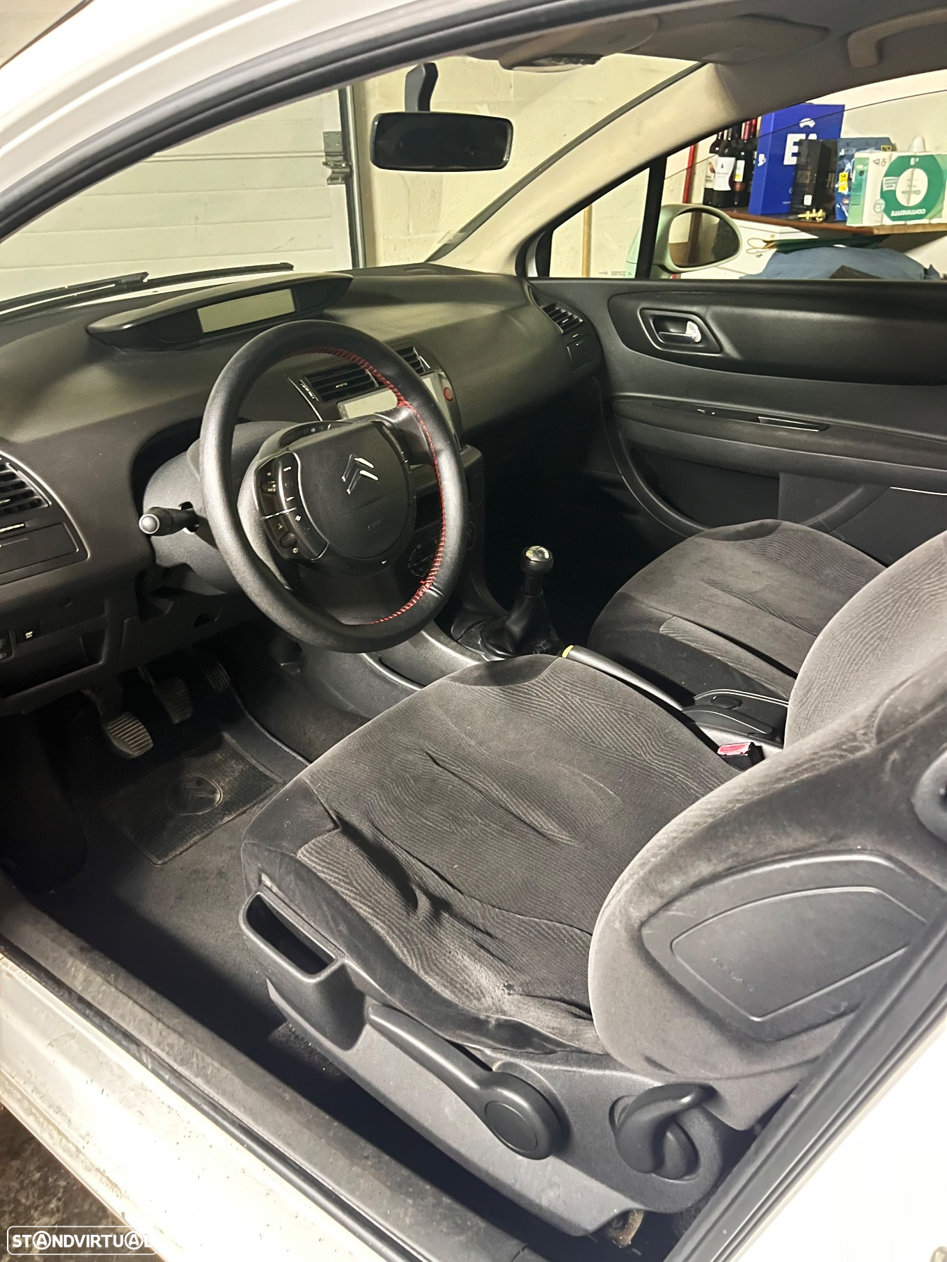 Citroën C4 Coupe 1.6 HDi FAP VTR - 10